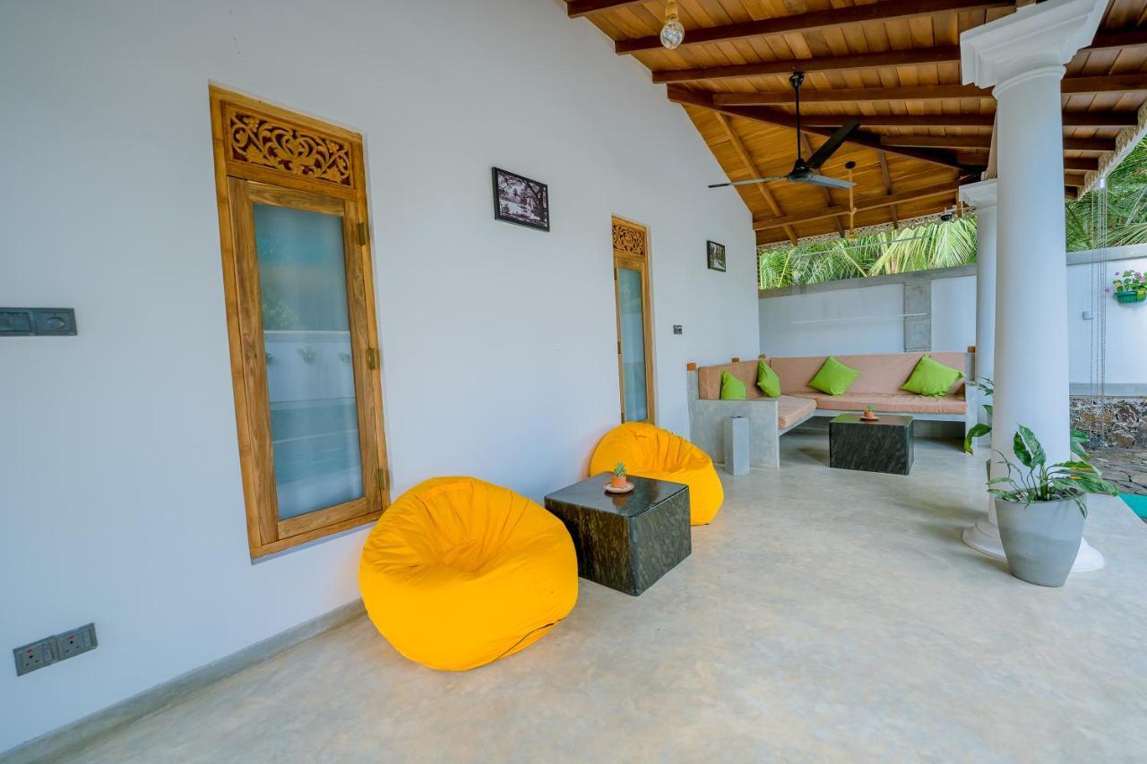 Sixth Sense Hostel Унаватуна Экстерьер фото